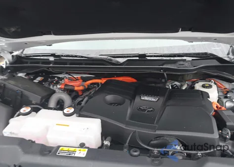 2026 Toyota Tundra Hybrid Trd Pro Hybrid Crewmax 5.5' Bed z USA, uszkodzony, nr VIN 5TFPC5DB0TX114378